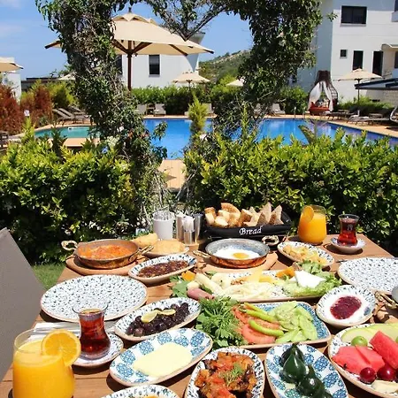 Frühstückspension No 48 Alacati 3*